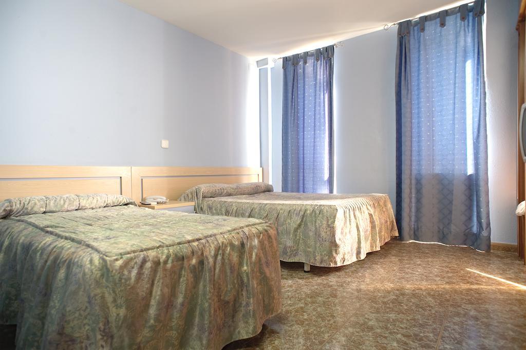 Hostal Xarau Серданьола дел Валес Стая снимка